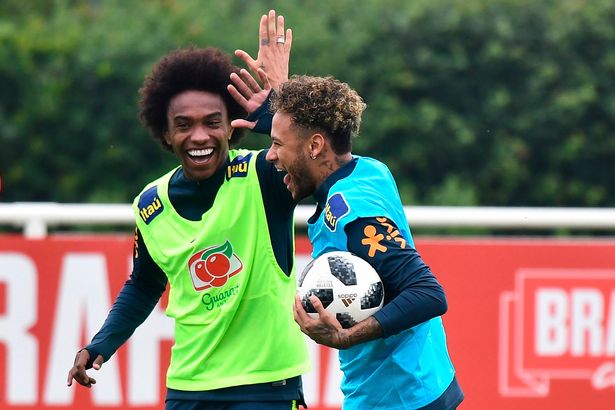 แฟนอุ่นใจเนย์มาร์ใกล้เต็มร้อย แฟร์นันฯยันตอนซ้อมเลี้ยงกระจาย